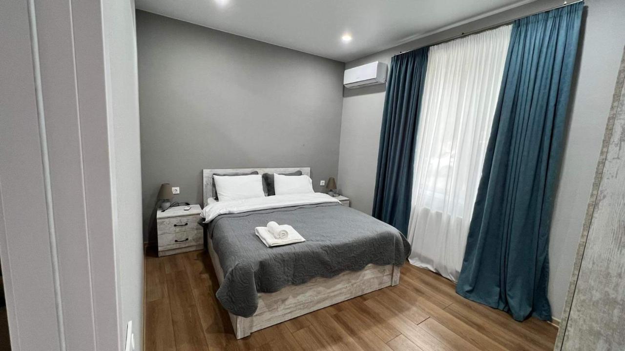 Big Three Apartments In Avlabari, Old 트빌리시 외부 사진